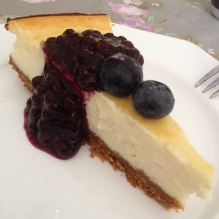 Greek Yoghurt Cheesecake with Blueberry Sauce